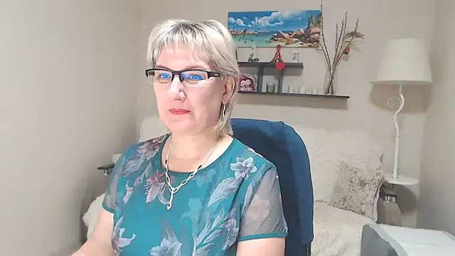 Snapshot of FleurMays chatting on 01.29.25 FleurMays online show from 01.29.25