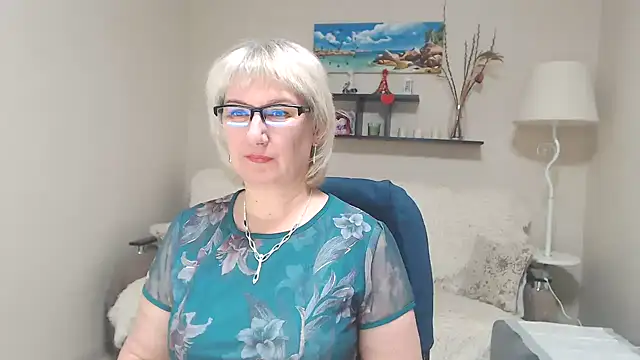 Snapshot of FleurMays chatting on 01.30.25 FleurMays online show from 01.30.25