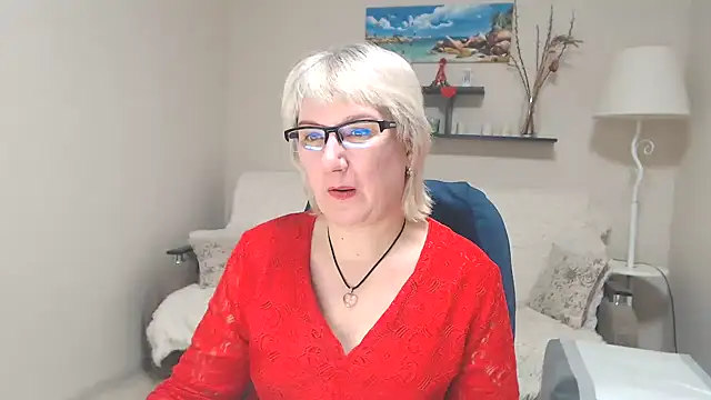 Snapshot of FleurMays chatting on 02.03.25 FleurMays online show from 02.03.25