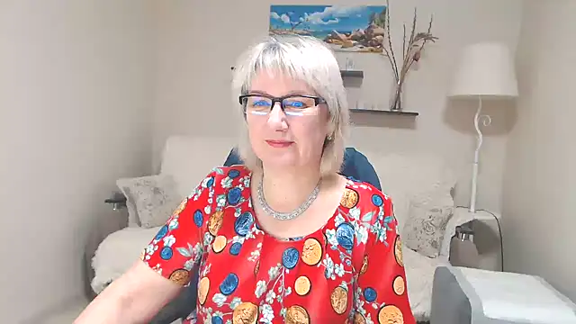 Snapshot of FleurMays chatting on 02.13.25 FleurMays online show from 02.13.25