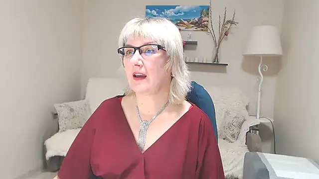 Snapshot of FleurMays chatting on 02.17.25 FleurMays online show from 02.17.25