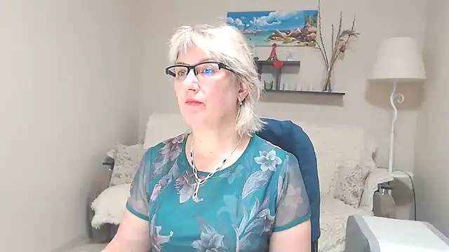 Snapshot of FleurMays chatting on 02.21.25 FleurMays online show from 02.21.25