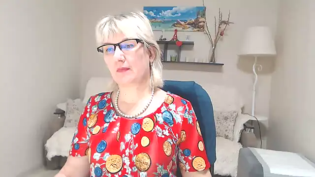 Snapshot of FleurMays chatting on 03.01.25 FleurMays online show from 03.01.25