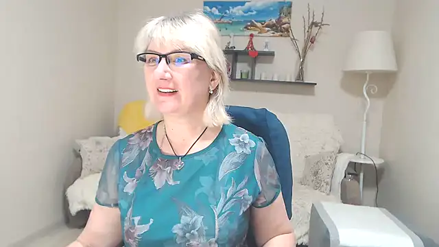 Snapshot of FleurMays chatting on 03.13.25 FleurMays online show from 03.13.25