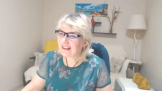 Snapshot of FleurMays chatting on 03.14.25 FleurMays online show from 03.14.25