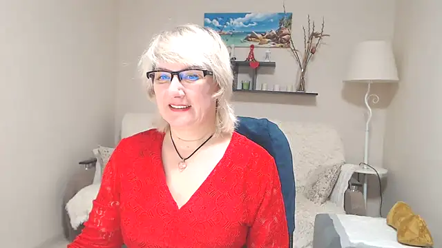 Snapshot of FleurMays chatting on 03.15.25 FleurMays online show from 03.15.25