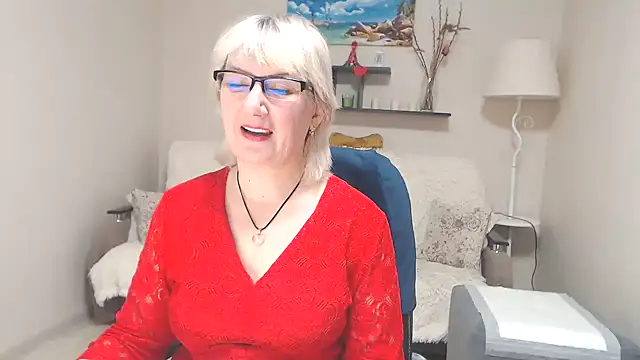 Snapshot of FleurMays chatting on 03.17.25 FleurMays online show from 03.17.25