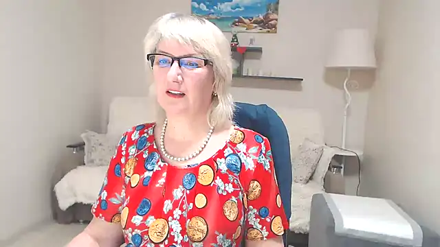 Snapshot of FleurMays chatting on 03.21.25 FleurMays online show from 03.21.25