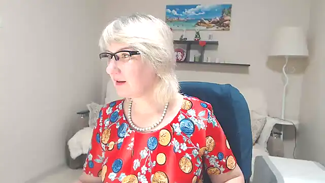 Snapshot of FleurMays chatting on 03.21.25 FleurMays online show from 03.21.25