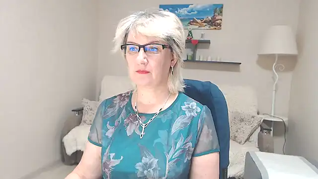 Snapshot of FleurMays chatting on 03.23.25 FleurMays online show from 03.23.25