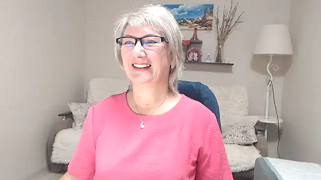 Snapshot of FleurMays chatting on 10.22.25 FleurMays online show from 10.22.25