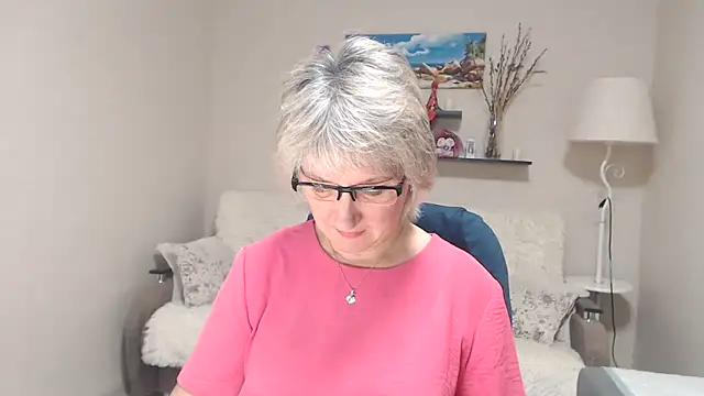 Snapshot of FleurMays chatting on 11.03.25 FleurMays online show from 11.03.25