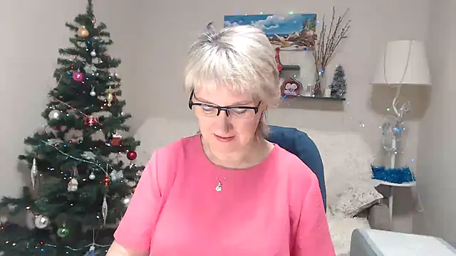 Snapshot of FleurMays chatting on 01.10.26 FleurMays online show from 01.10.26