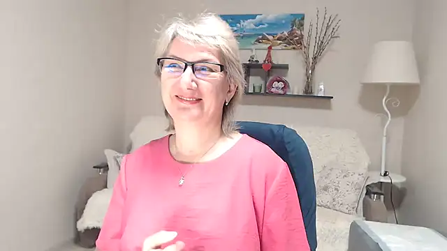 Snapshot of FleurMays chatting on 01.14.26 FleurMays online show from 01.14.26