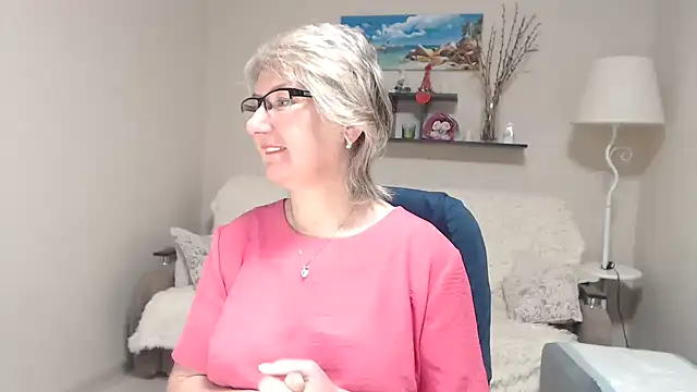 Snapshot of FleurMays chatting on 01.15.26 FleurMays online show from 01.15.26