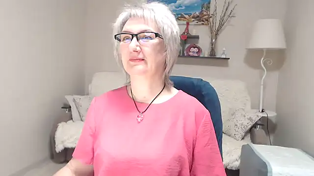 Snapshot of FleurMays chatting on 02.20.26 FleurMays online show from 02.20.26