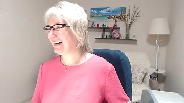 Snapshot of FleurMays chatting on 02.25.26 FleurMays online show from 02.25.26