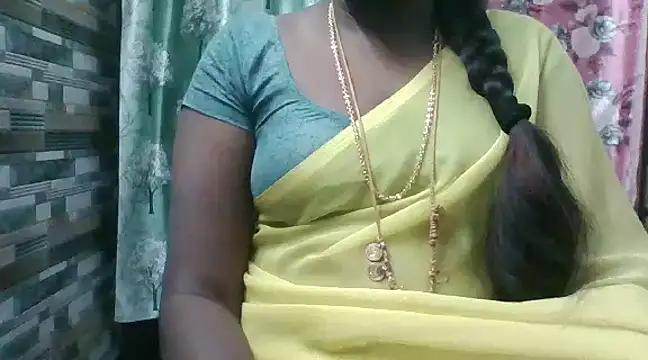 Snapshot of Hot_akshara chatting on 12.12.24 Hot akshara online show from 12.12.24