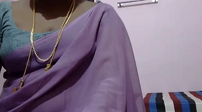 Snapshot of Hot_akshara chatting on 03.02.25 Hot akshara online show from 03.02.25