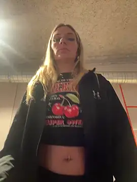 Snapshot of Lydie_off chatting on 01.24.25 Lydie off online show from 01.24.25