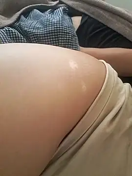 MakeMeCumAhh online show from 10.17.25