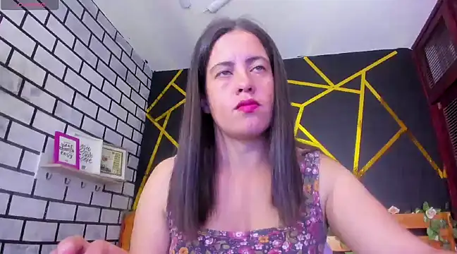 Snapshot of kathina_giraldo chatting on 01.07.25 kathina giraldo online show from 01.07.25