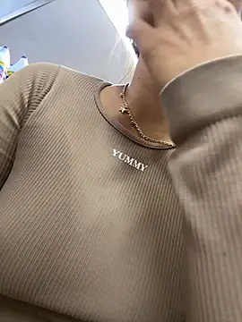 SofiaG  online show from 01.16.26