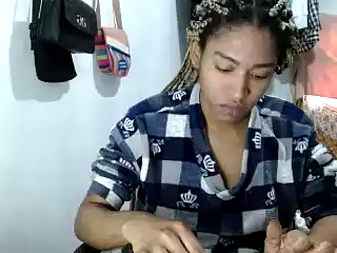 miriam775 online show from 02.09.25