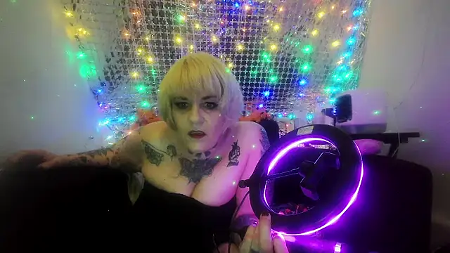Snapshot of Hunniebunnie78 chatting on 07.26.26 Hunniebunnie78 online show from 07.26.26