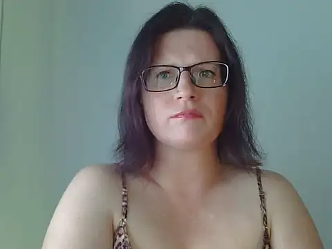 Snapshot of CrimsonMistress chatting on 12.08.24 CrimsonMistress online show from 12.08.24