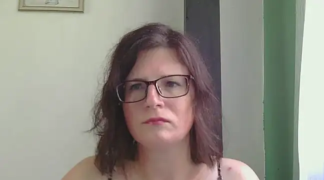 Snapshot of CrimsonMistress chatting on 12.15.24 CrimsonMistress online show from 12.15.24