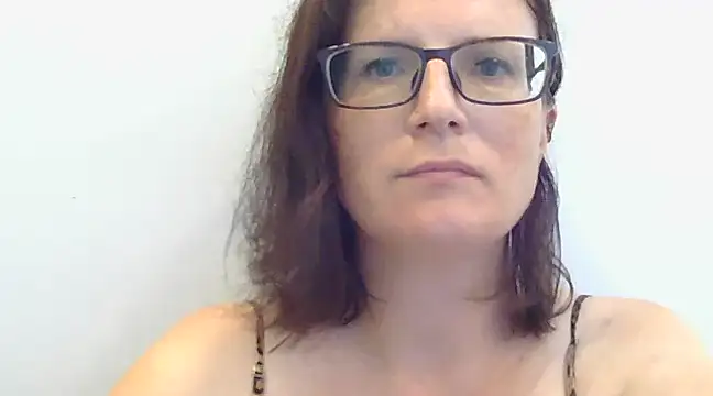 Snapshot of CrimsonMistress chatting on 01.06.25 CrimsonMistress online show from 01.06.25