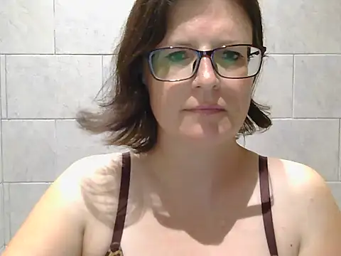 Snapshot of CrimsonMistress chatting on 02.06.25 CrimsonMistress online show from 02.06.25