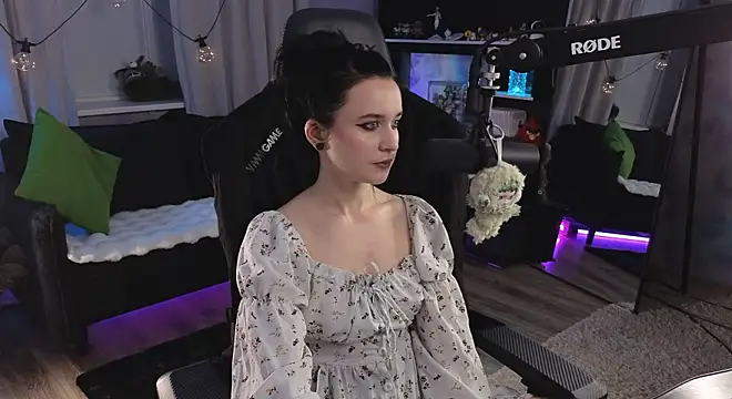 KiraLiLime online show from 03.08.26