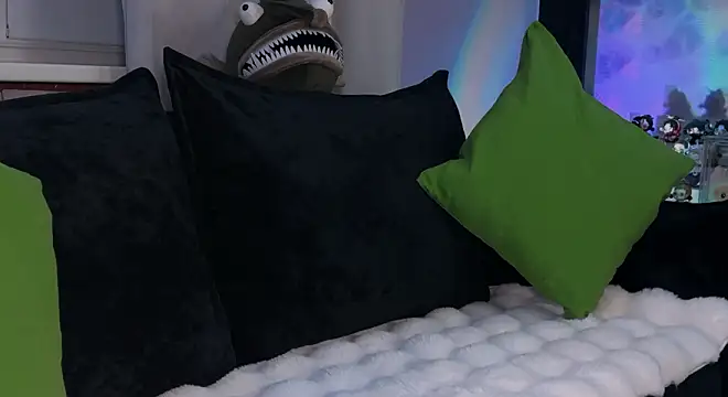 KiraLiLime online show from 03.12.26