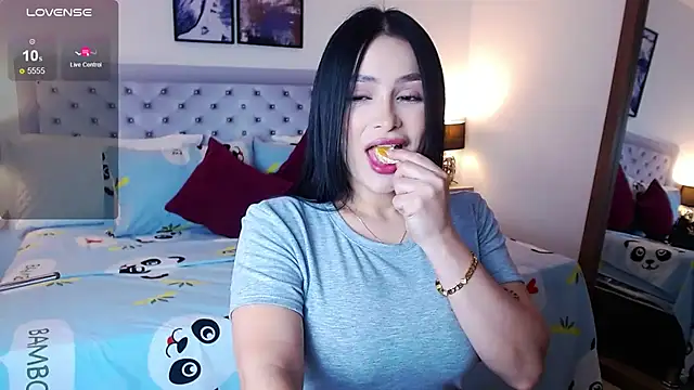 Snapshot of sarascottt chatting on 05.12.26 sarascottt online show from 05.12.26