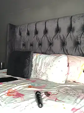 Anaelle24 online show from 03.13.25