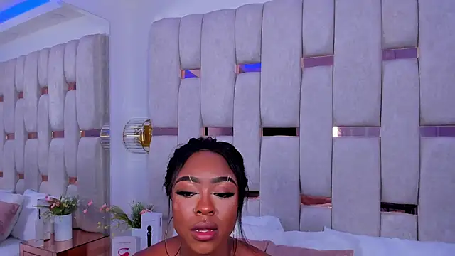 mia schwarz online show from 01.23.25