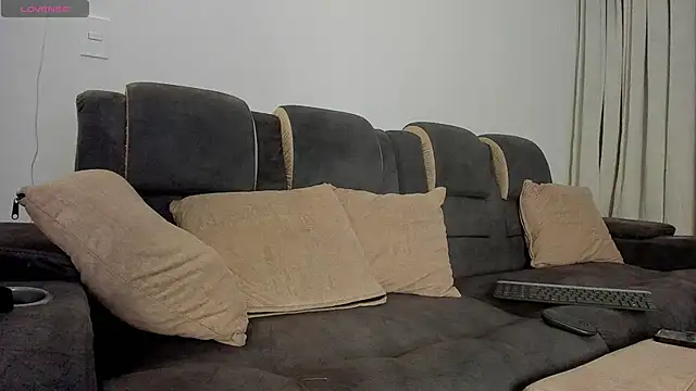 Snapshot of davis_alx1 chatting on 10.10.25 davis alx1 online show from 10.10.25