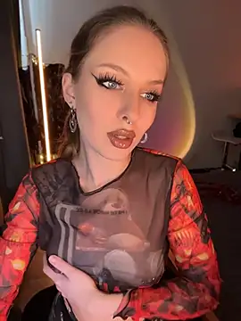 Snapshot of Natural_pussy chatting on 07.17.26 Natural pussy online show from 07.17.26