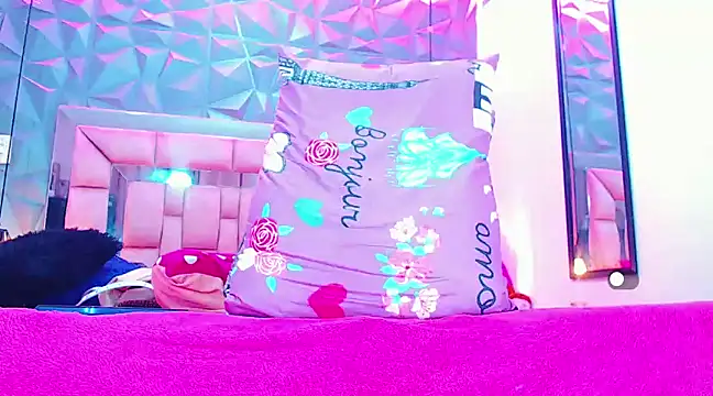 Snapshot of Doll_IvannaTs chatting on 02.21.25 Doll IvannaTs online show from 02.21.25