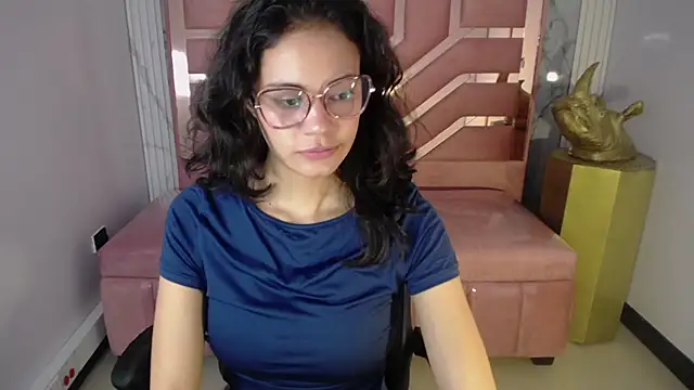 Snapshot of Tyna_ch chatting on 12.26.24 Tyna ch online show from 12.26.24