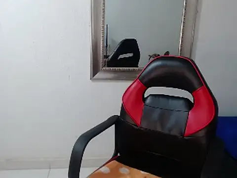 Snapshot of ZashaRomero chatting on 12.04.24 ZashaRomero online show from 12.04.24