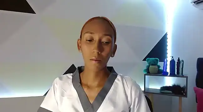 Snapshot of ZashaRomero chatting on 02.24.25 ZashaRomero online show from 02.24.25