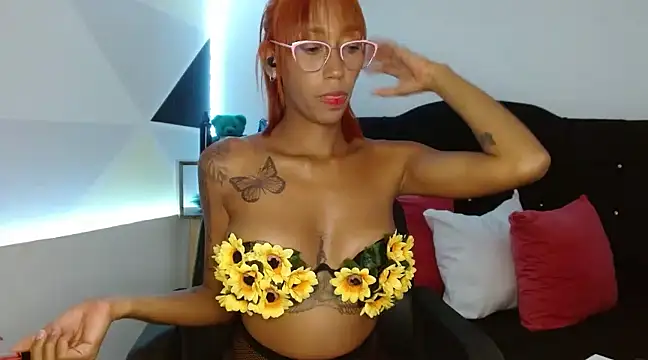 Snapshot of ZashaRomero chatting on 03.07.25 ZashaRomero online show from 03.07.25