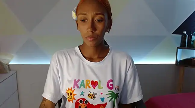 Snapshot of ZashaRomero chatting on 03.12.25 ZashaRomero online show from 03.12.25