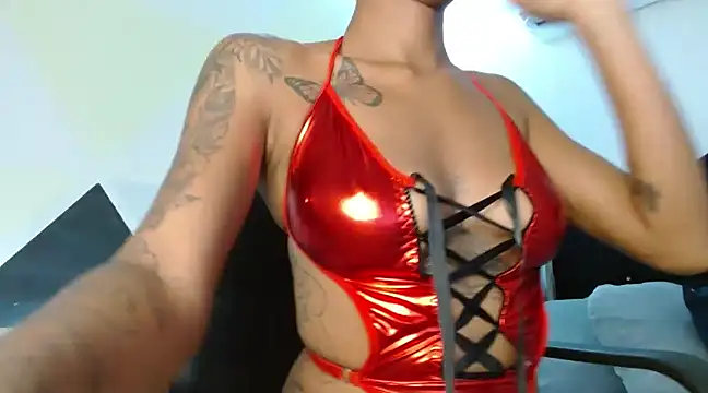 Snapshot of ZashaRomero chatting on 03.16.25 ZashaRomero online show from 03.16.25