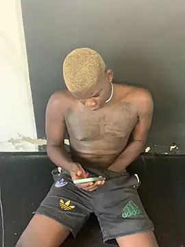 Snapshot of bad-boy-2002 chatting on 01.16.25 bad-boy-2002 online show from 01.16.25