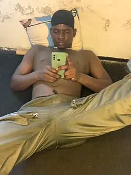 Snapshot of bad-boy-2002 chatting on 03.10.25 bad-boy-2002 online show from 03.10.25