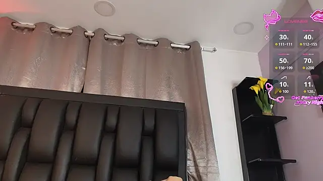SaraRoy  online show from 06.08.26